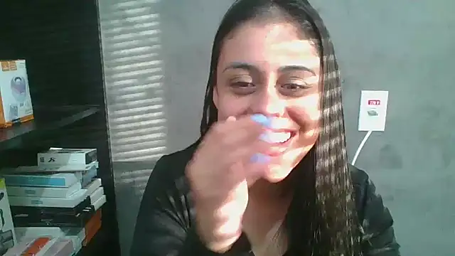 amorinha99 online show from May 2026 08:06:01 PM