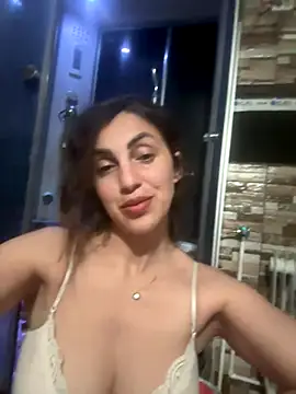 EmaSkyes online show from November 2025 07:15:01 PM