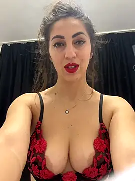 EmaSkyes online show from November 2025 06:49:02 AM