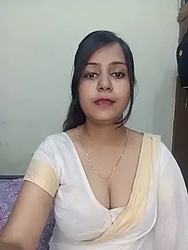 Snapshot of Miss-Riyasingh chatting on June 2026 05:26:01 PM Miss-Riyasingh online show from June 2026 05:26:01 PM