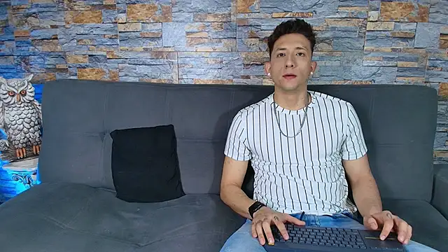 Snapshot of Maykol_Victoriasr chatting on November 2025 06:51:02 AM Maykol Victoriasr online show from November 2025 06:51:02 AM