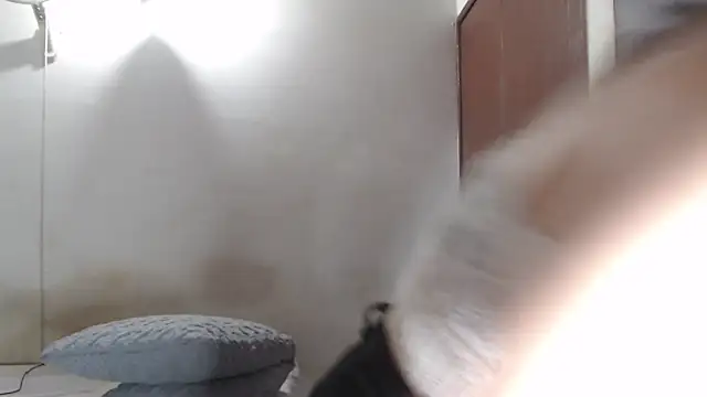 aurelialux online show from March 2025 09:31:02 PM