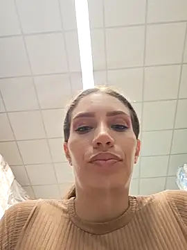 aurelialux online show from September 2025 09:59:02 PM