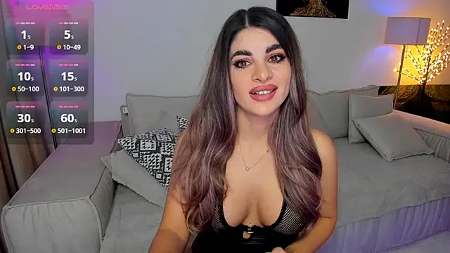 Snapshot of Queenofyouredreams chatting on December 2024 10:52:02 PM Queenofyouredreams online show from December 2024 10:52:02 PM