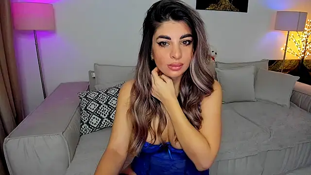 Snapshot of Queenofyouredreams chatting on December 2024 01:40:02 AM Queenofyouredreams online show from December 2024 01:40:02 AM