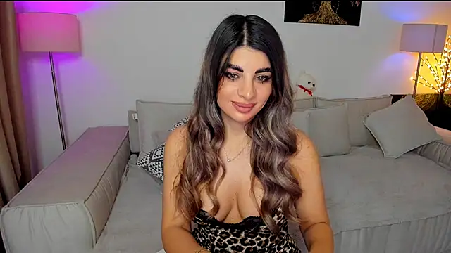 Snapshot of Queenofyouredreams chatting on January 2025 10:55:02 PM Queenofyouredreams online show from January 2025 10:55:02 PM