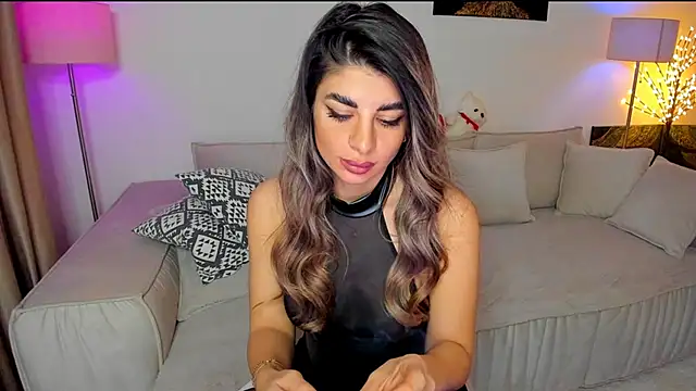 Snapshot of Queenofyouredreams chatting on January 2025 03:55:02 AM Queenofyouredreams online show from January 2025 03:55:02 AM