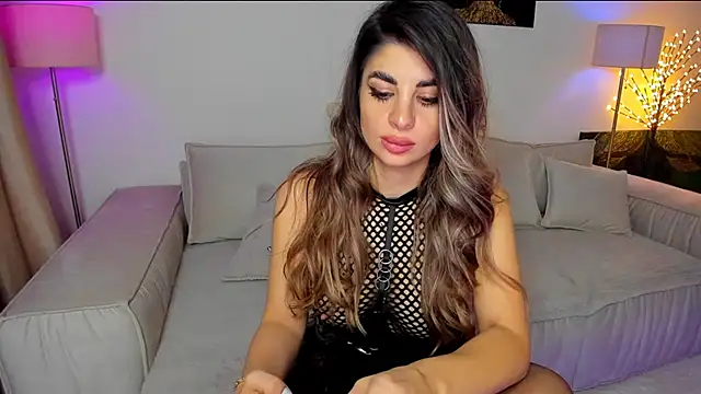 Snapshot of Queenofyouredreams chatting on January 2025 03:59:01 AM Queenofyouredreams online show from January 2025 03:59:01 AM