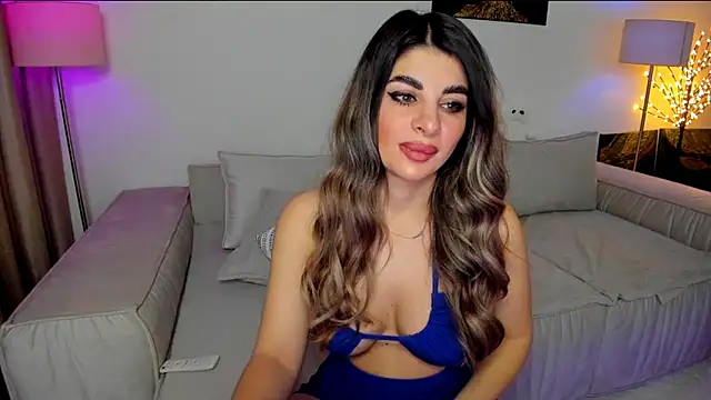 Snapshot of Queenofyouredreams chatting on February 2025 01:04:01 AM Queenofyouredreams online show from February 2025 01:04:01 AM