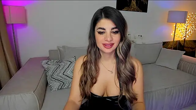 Snapshot of Queenofyouredreams chatting on March 2025 01:58:02 AM Queenofyouredreams online show from March 2025 01:58:02 AM