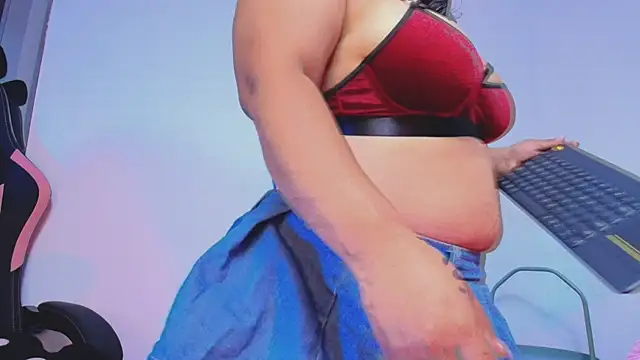 Snapshot of Brenda__gomez chatting on February 2025 12:23:02 PM Brenda gomez online show from February 2025 12:23:02 PM