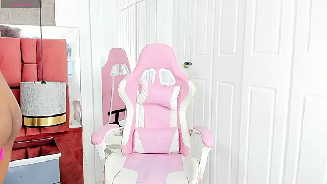 Snapshot of _Arlin_ chatting on September 2025 12:27:01 AM Arlin online show from September 2025 12:27:01 AM