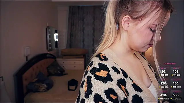 ZaraCreedon online show from September 2025 07:08:01 AM