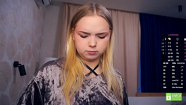 ZaraCreedon online show from November 2025 05:02:01 AM