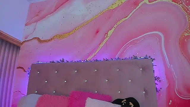 Daisy  rose online show from February 2025 11:03:01 AM