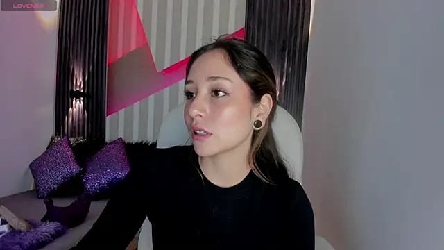 emily layton online show from March 2025 02:21:02 PM