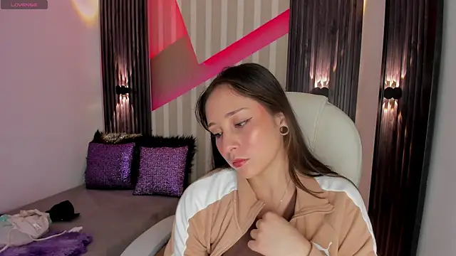 emily layton online show from March 2025 02:45:02 PM