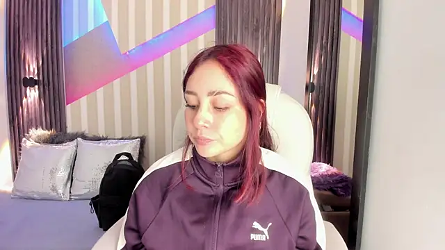 emily layton online show from November 2025 03:23:02 PM