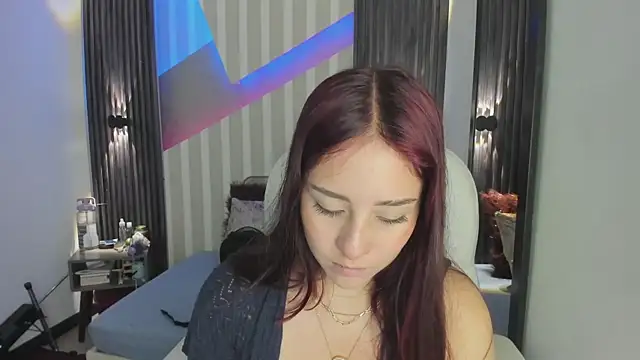 emily layton online show from December 2025 03:40:02 PM