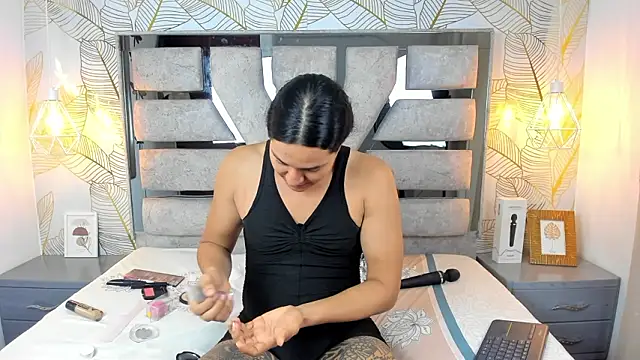 Alison Chan  online show from February 2026 02:25:01 PM