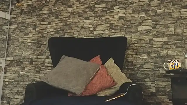 alondrabigtits online show from November 2025 12:05:02 PM