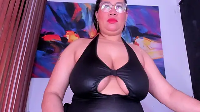 Snapshot of alondrabigtits chatting on June 2026 11:49:02 AM alondrabigtits online show from June 2026 11:49:02 AM