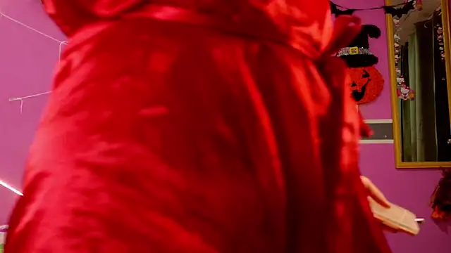 Snapshot of RileySkye chatting on October 2025 11:07:01 PM RileySkye online show from October 2025 11:07:01 PM