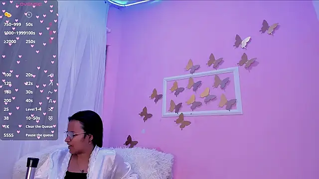 Snapshot of Alba_Olimpo chatting on January 2025 04:05:01 AM Alba Olimpo online show from January 2025 04:05:01 AM