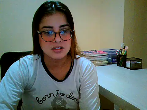 maliamiller online show from September 2025 03:06:02 PM