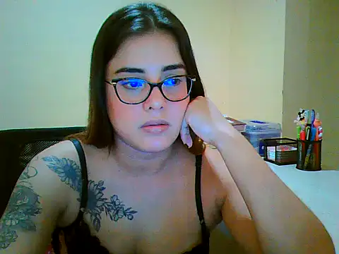 maliamiller online show from February 2026 02:31:01 AM