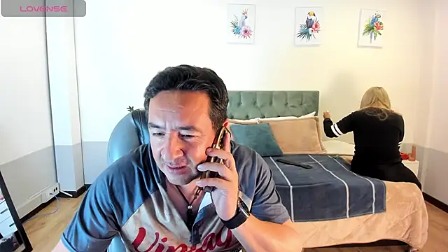 Snapshot of Sam_and_molly_ chatting on February 2025 07:25:01 PM Sam and molly  online show from February 2025 07:25:01 PM