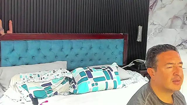 Snapshot of Sam_and_molly_ chatting on October 2025 08:06:02 PM Sam and molly  online show from October 2025 08:06:02 PM