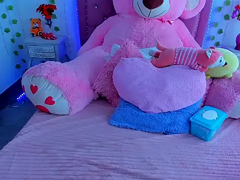 dulcevegga online show from March 2026 06:44:01 PM