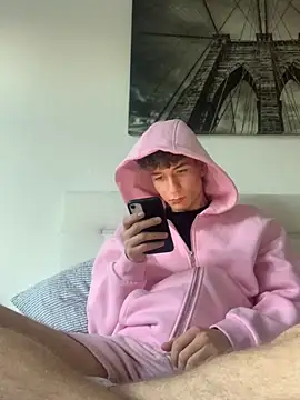 Snapshot of MiguelRausch chatting on November 2025 03:23:02 PM MiguelRausch online show from November 2025 03:23:02 PM