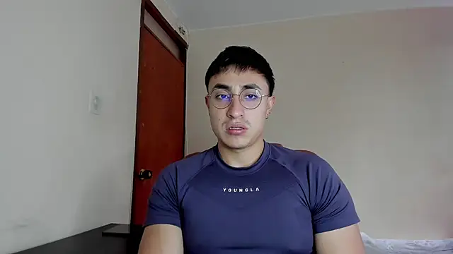 Snapshot of Leoknight chatting on March 2025 09:34:01 PM Leoknight online show from March 2025 09:34:01 PM