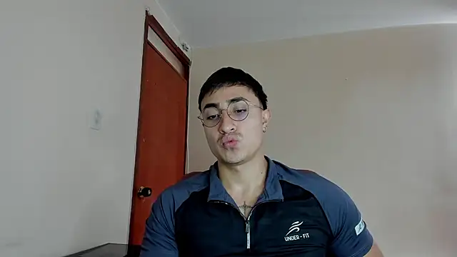 Snapshot of Leoknight chatting on March 2025 05:10:02 PM Leoknight online show from March 2025 05:10:02 PM