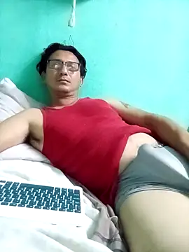 Andresguz35 online show from February 2026 04:17:01 AM