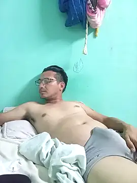 Andresguz35 online show from March 2026 05:04:01 AM