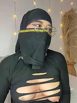 Snapshot of Maisa_issa chatting on February 2025 04:56:02 PM Maisa issa online show from February 2025 04:56:02 PM