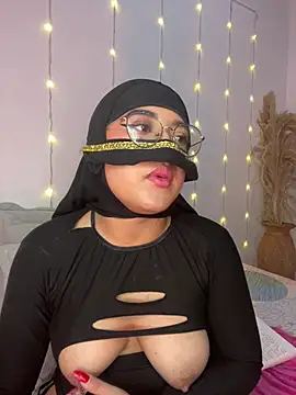 Snapshot of Maisa_issa chatting on March 2025 03:48:02 PM Maisa issa online show from March 2025 03:48:02 PM