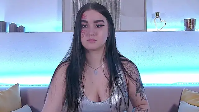 Snapshot of ChristinaMilton chatting on January 2025 12:39:02 AM ChristinaMilton online show from January 2025 12:39:02 AM