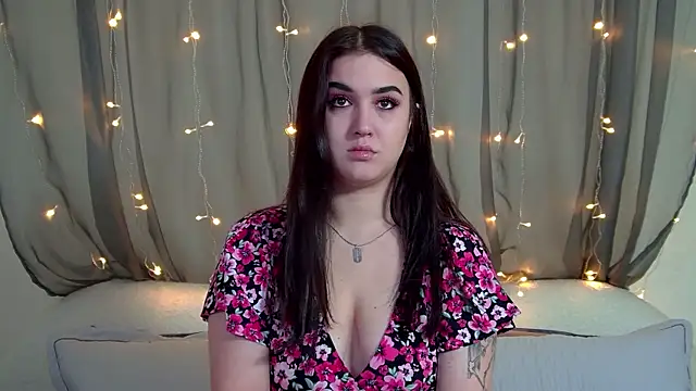 ChristinaMilton online show from November 2025 06:40:02 PM