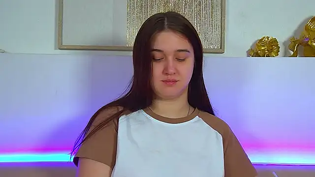 ChristinaMilton online show from March 2026 07:27:01 AM