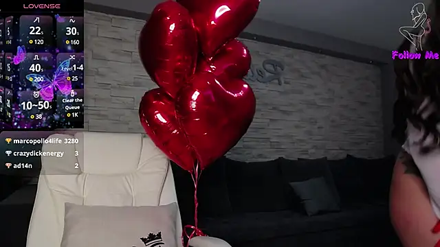 Snapshot of VictoriaMazze chatting on February 2025 04:00:02 AM VictoriaMazze online show from February 2025 04:00:02 AM