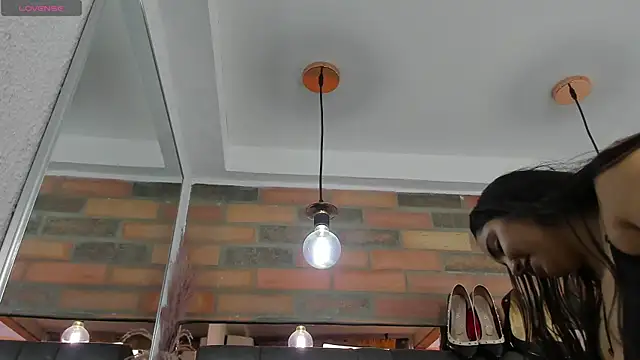 JESSYCORTES online show from November 2025 02:50:01 PM