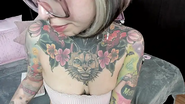 NikkiRamone online show from January 2025 06:03:02 PM