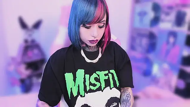 NikkiRamone online show from November 2025 03:29:01 AM