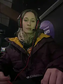 Snapshot of M1ssyk1ssy chatting on December 2024 12:13:01 AM M1ssyk1ssy online show from December 2024 12:13:01 AM