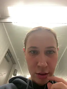 Snapshot of M1ssyk1ssy chatting on January 2025 03:40:02 PM M1ssyk1ssy online show from January 2025 03:40:02 PM