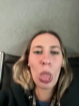 Snapshot of M1ssyk1ssy chatting on January 2025 06:44:01 PM M1ssyk1ssy online show from January 2025 06:44:01 PM